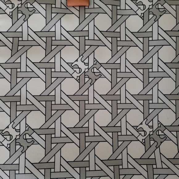 NWT Tory Burch Canvas Basketweave Tote Bag Ivory With Dust Bag - Picture 7 of 7